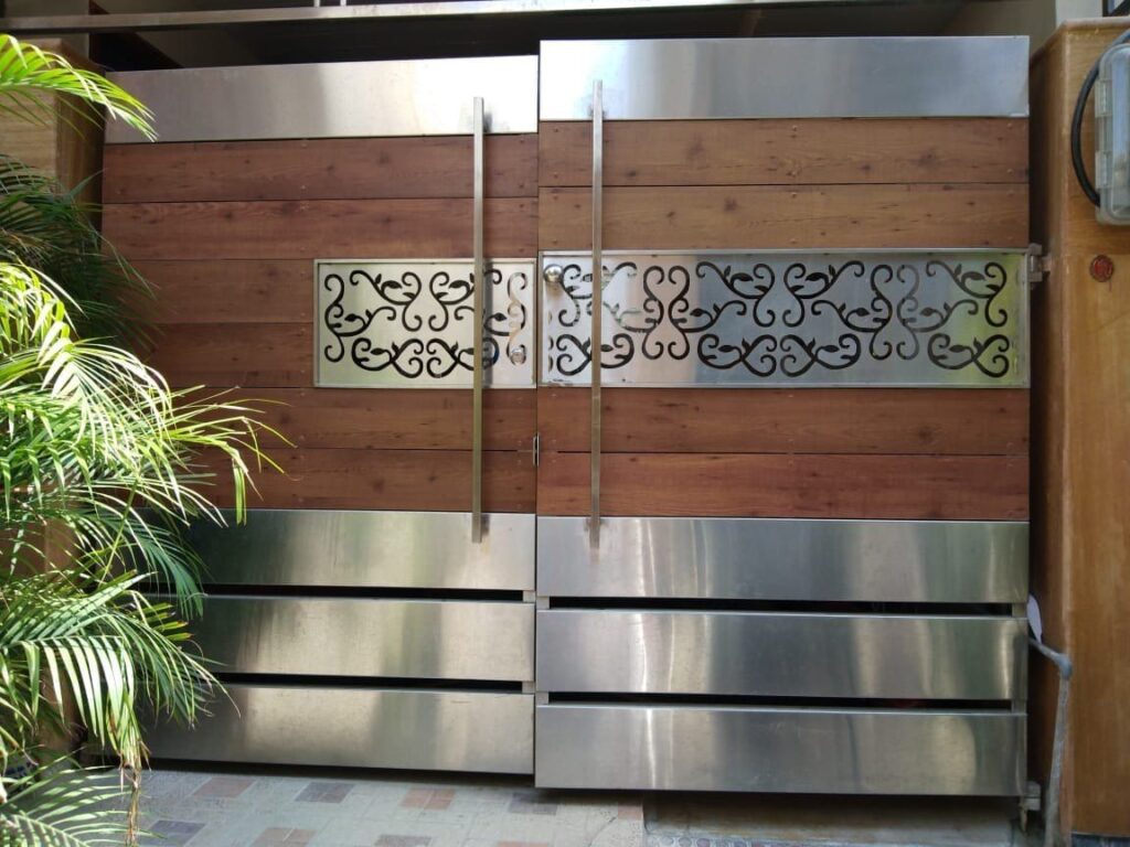 7 Feet Modern Stainless Steel Main Gate Designs Images