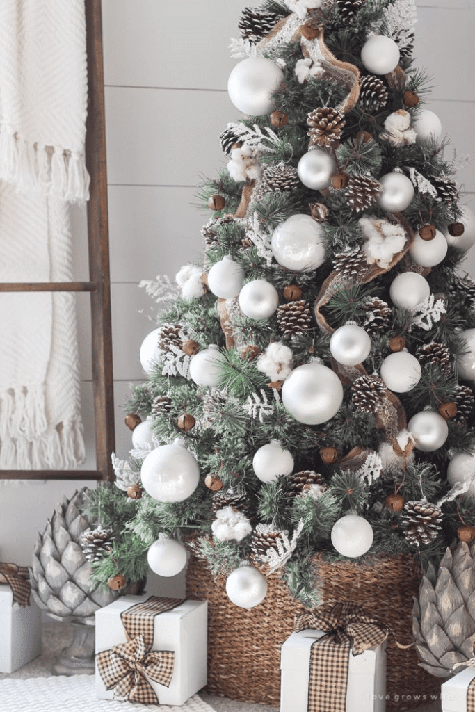 75 Christmas Tree Decorations To Make Your Home So Merry