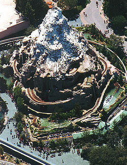 Achterbahn Magazin Matterhorn Bobsleds Im Disneyland Images