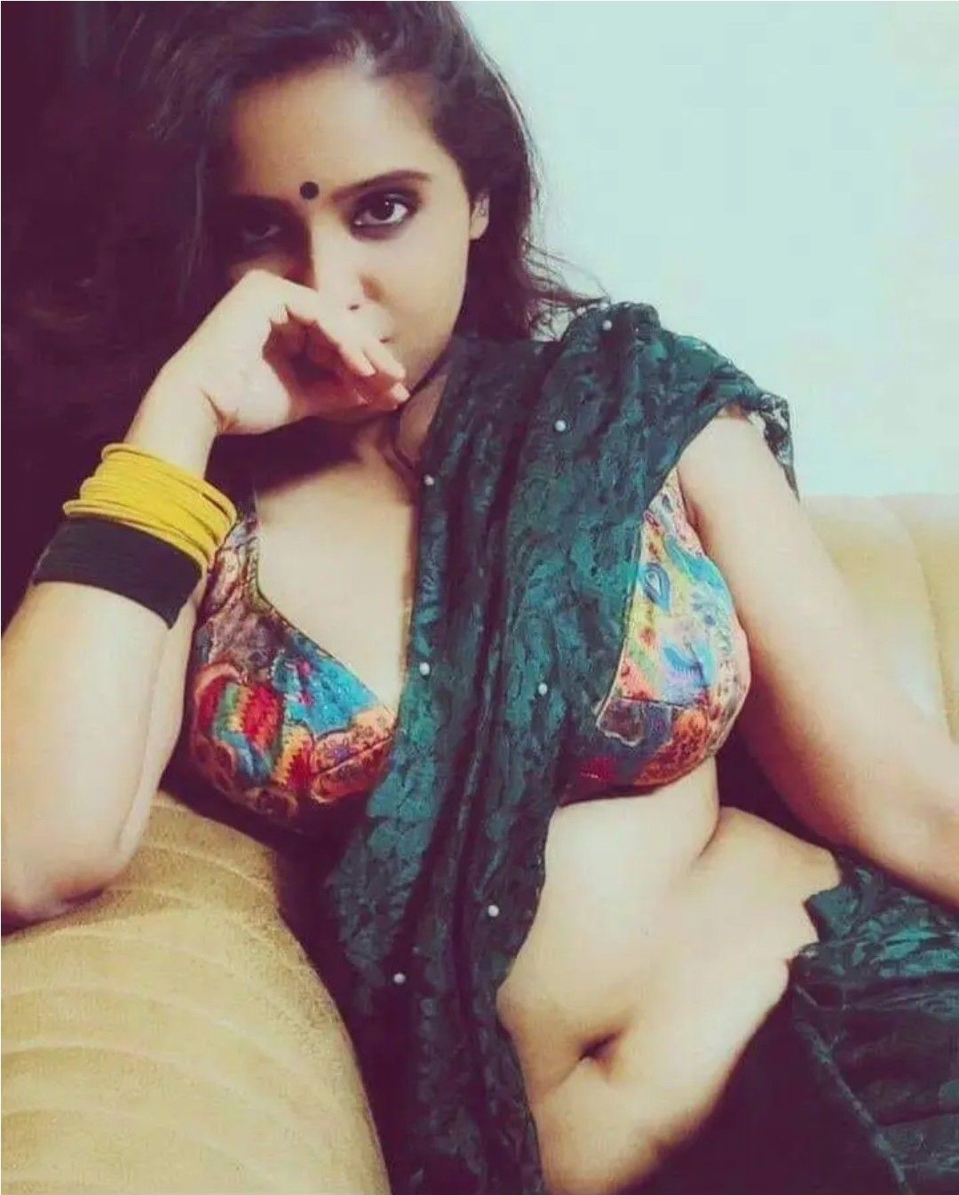 Black  saree Lover| Saree Lover|Sexy Saree |Sexy Bhabhi |Bhabhi Lover's |Bhabh