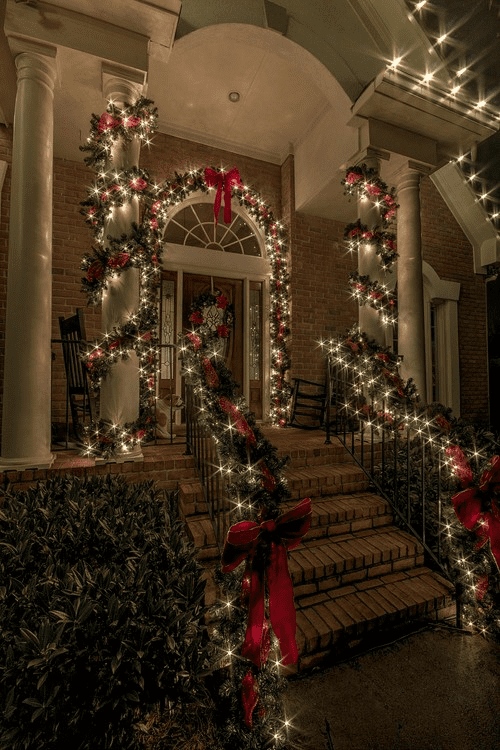 Classic, Elegant, and Sophisticated Christmas Yard Decor