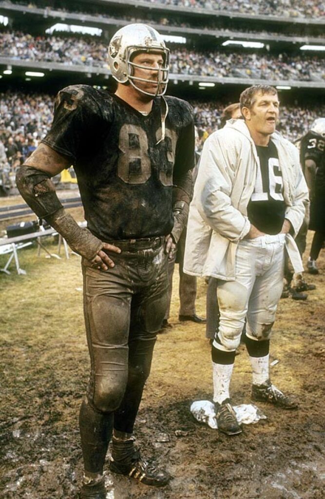 Classic Photos Of The Oakland Raiders