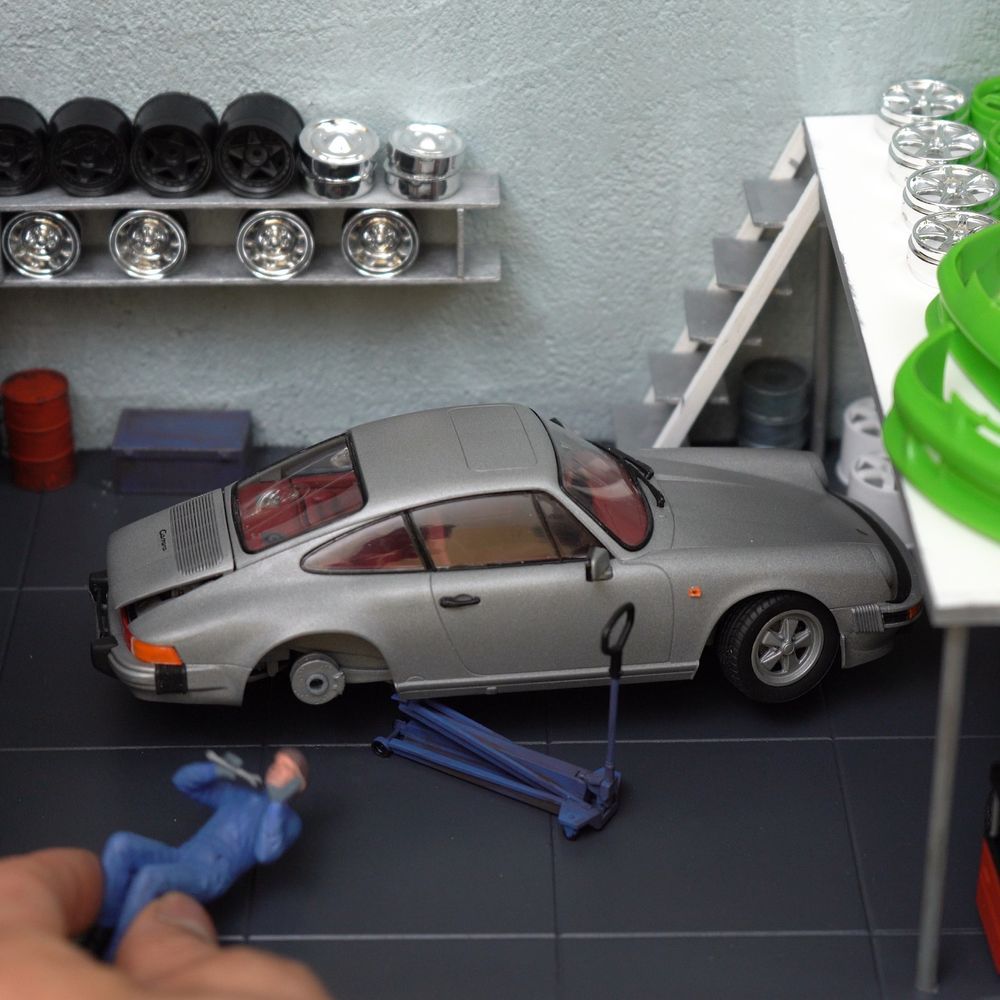 Constructing an Auto Repair Garage Diorama | auto mechanic, garage | Constructin