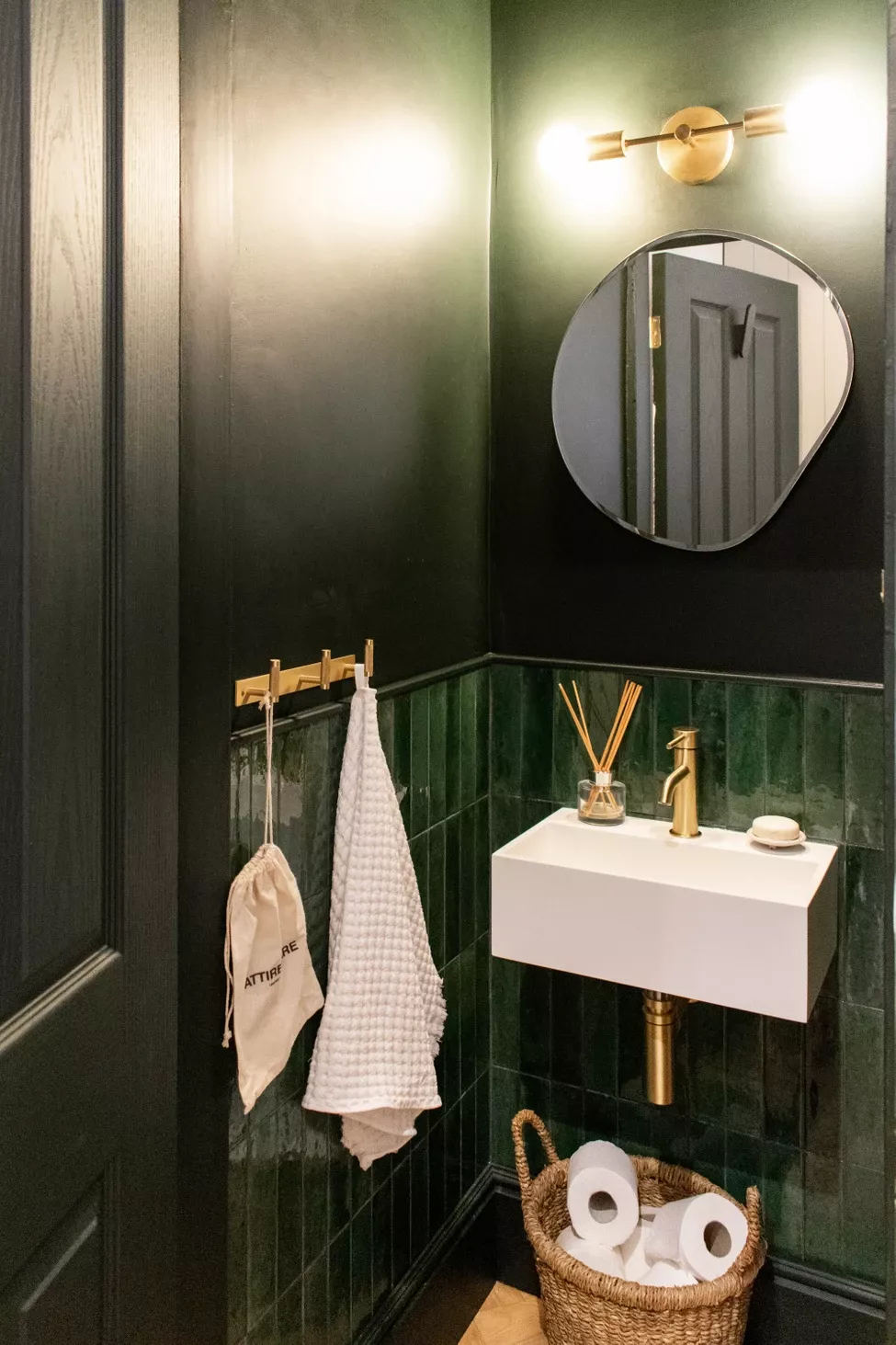Downstairs Toilet Ideas: 14 Designs for a Stylish Space