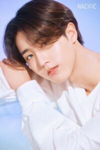 Dreamy Blue Day with Stray Kids : Han HD Wallpaper