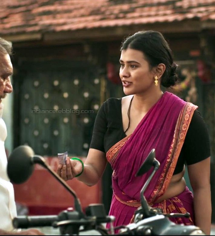 Hebah Patel Telugu Actress Hot Saree Less Navel Cleavage Hd Stills Movie Caps