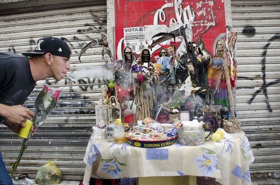 How to Make and Manage Offerings to the Santa Muerte
