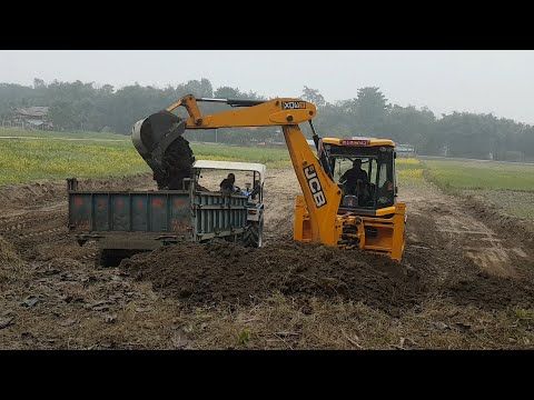 JCB Making Plane field For Farming - JCB Backhoe Machine Cutting Mud and Loading