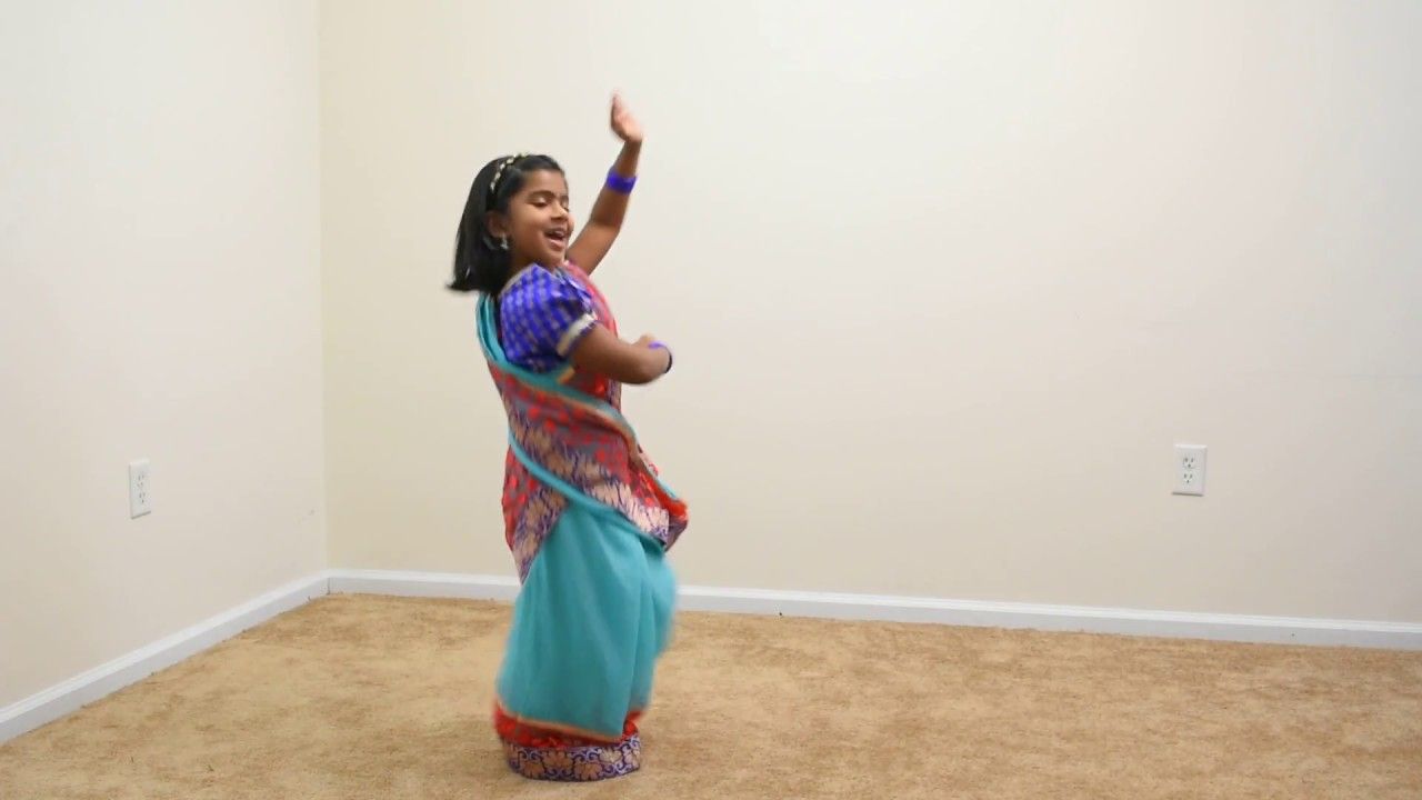 Jimikki Kammal   Dance Performance by Riya