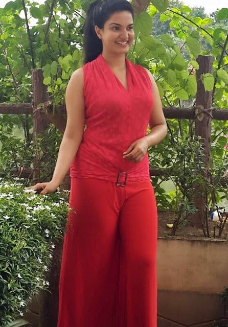 Malayalam Actress Honey Rose Latest Hot Photos