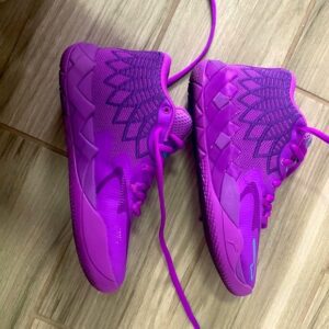 Mb,0,1 LaMelo Ball basketball shoes. Color way,queen city. Limited. Images