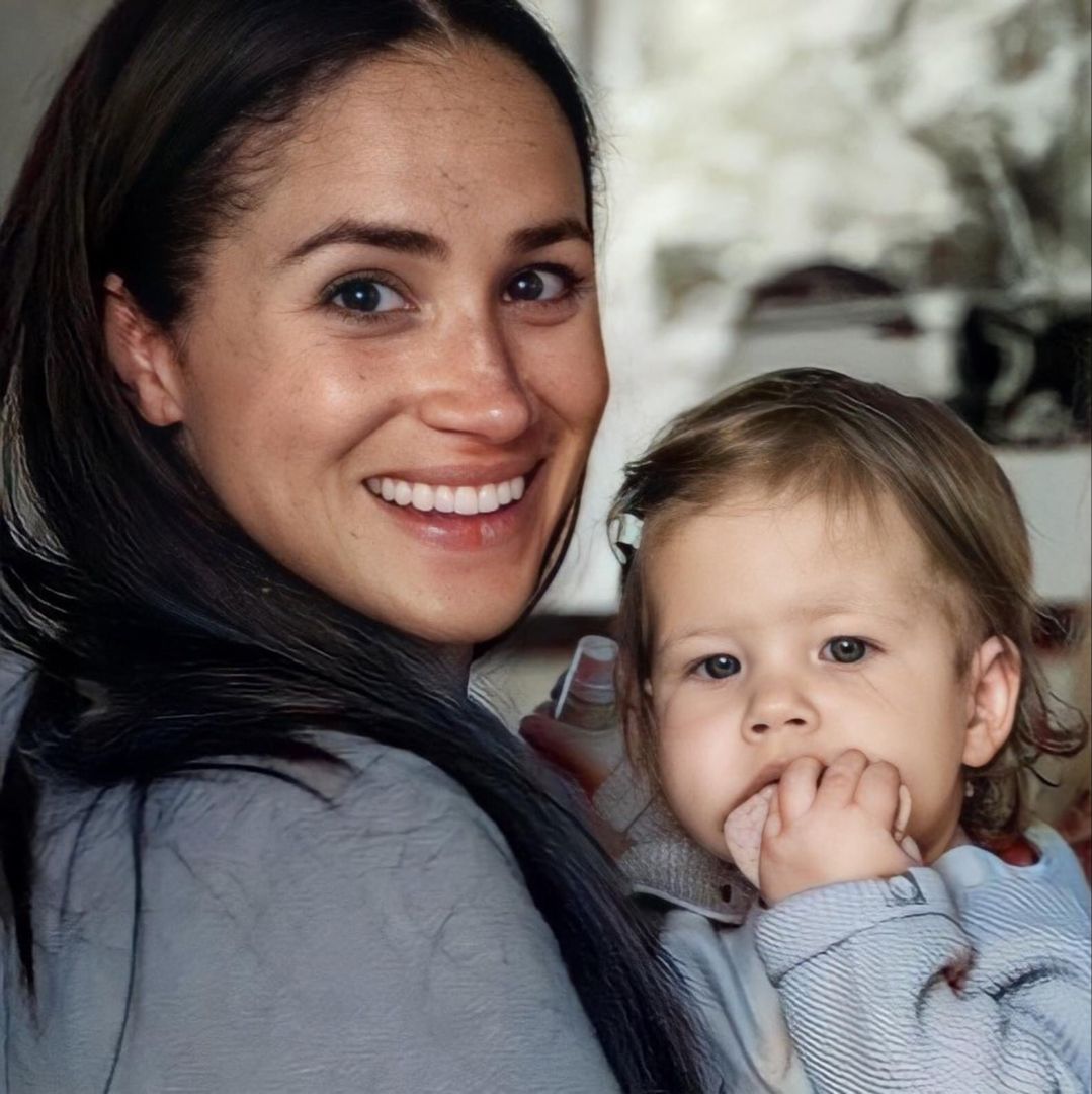 Meghan Markle with her daughter Lilibet