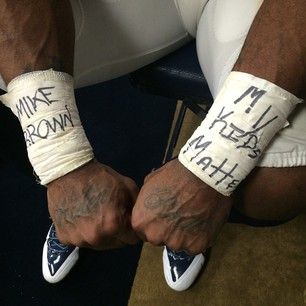 NFL Players Wear "I Can't Breathe" Messages To Protest Eric Garner's Death