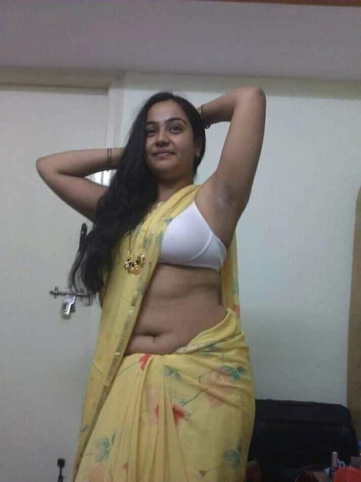 Navel Show By Desi Beauty Images