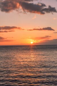 Oahu Sunset: Electric Beach HD Wallpaper