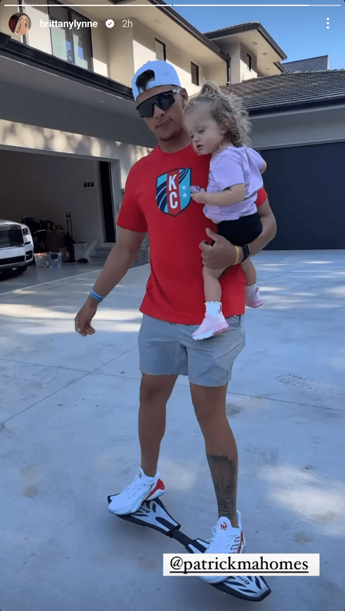 Patrick Mahomes Carries 2-Year-Old Daughter Sterling, Takes Her on Skateboard Ri