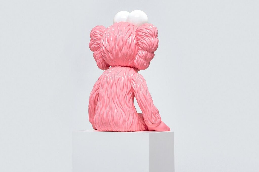 &Quot;Seeing&Quot; Pink With Kaws' 'Bff'