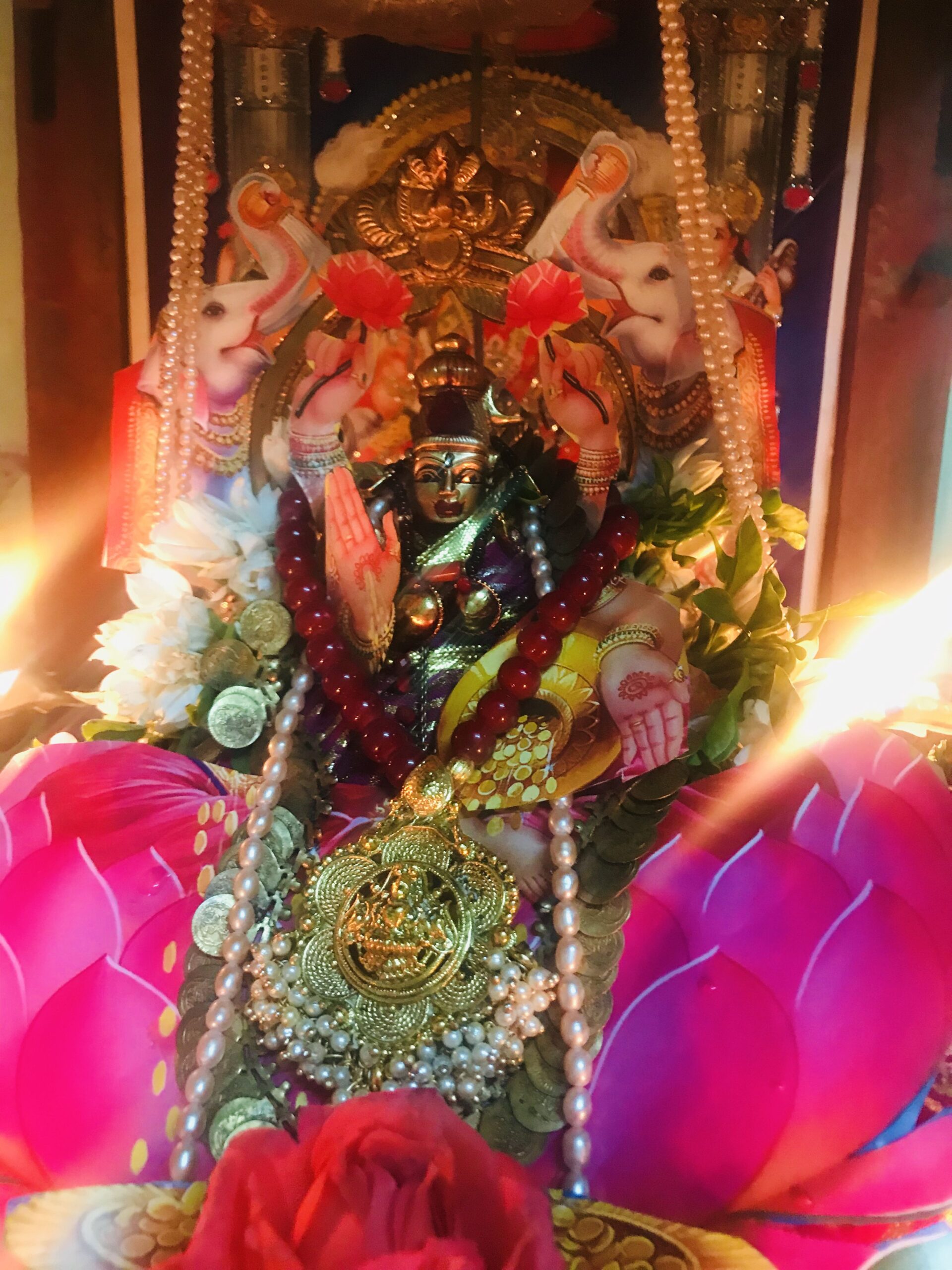 Sri Lakshmi devi alankaram HD Wallpaper