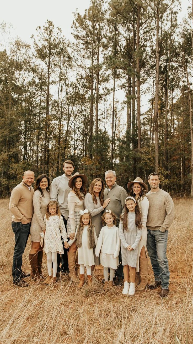 The Perez Family | Fall Family Photos | Big family photos, Large family photos, 