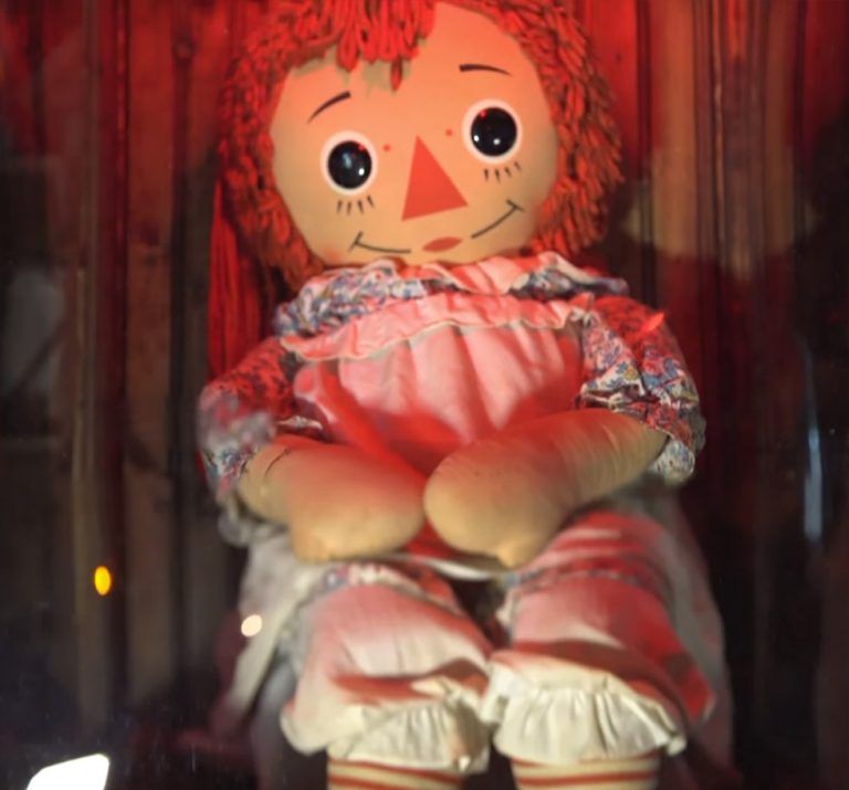 The Real Story of the Annabelle Doll , FrightFind HD Wallpaper
