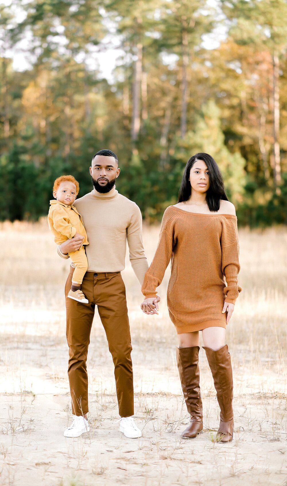 What To Wear For Family Pictures ! | Fall Family Outfit Ideas | Fall Family Pict