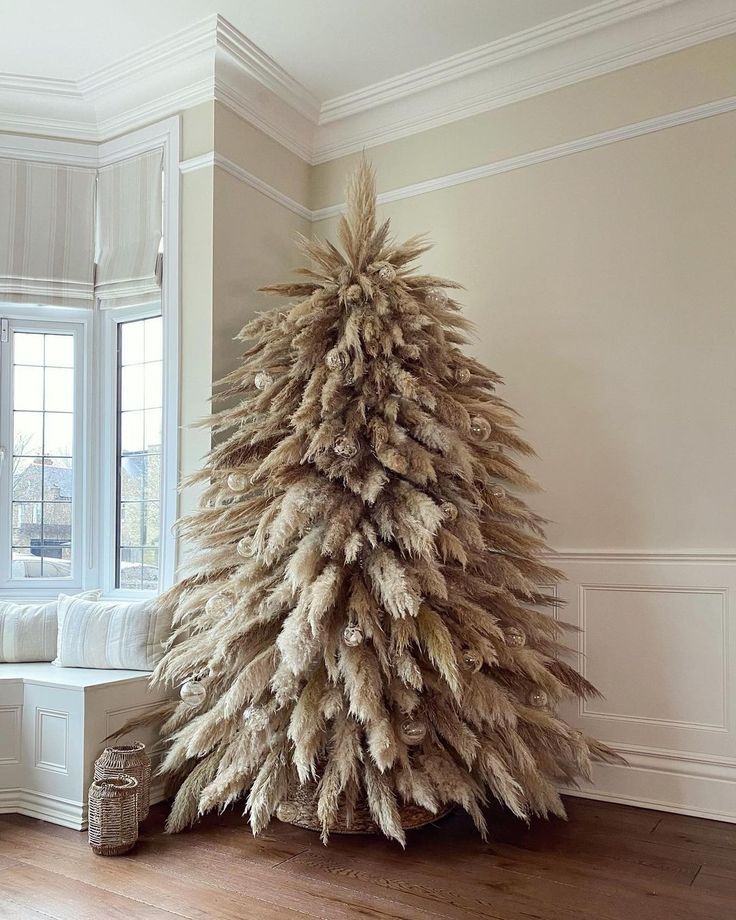 You Have To See These Christmas Trees Decorated With Dried
