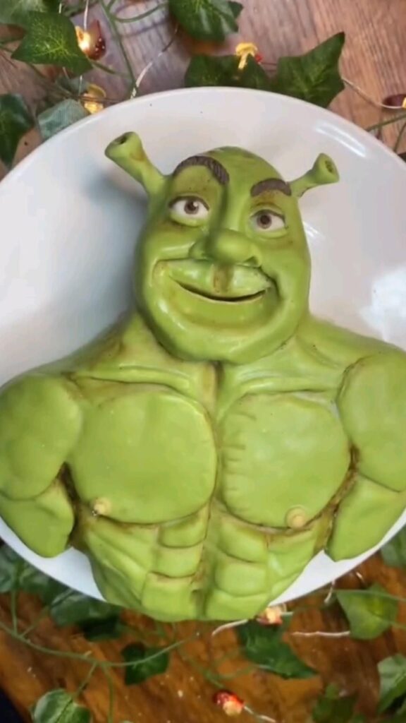 Buff Shrek Cake 🎂