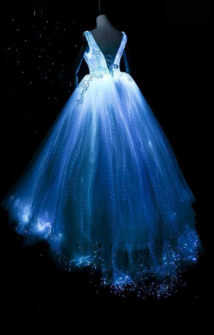 light blue corset dress | led prom dress | light up dress ideas | luminous dress