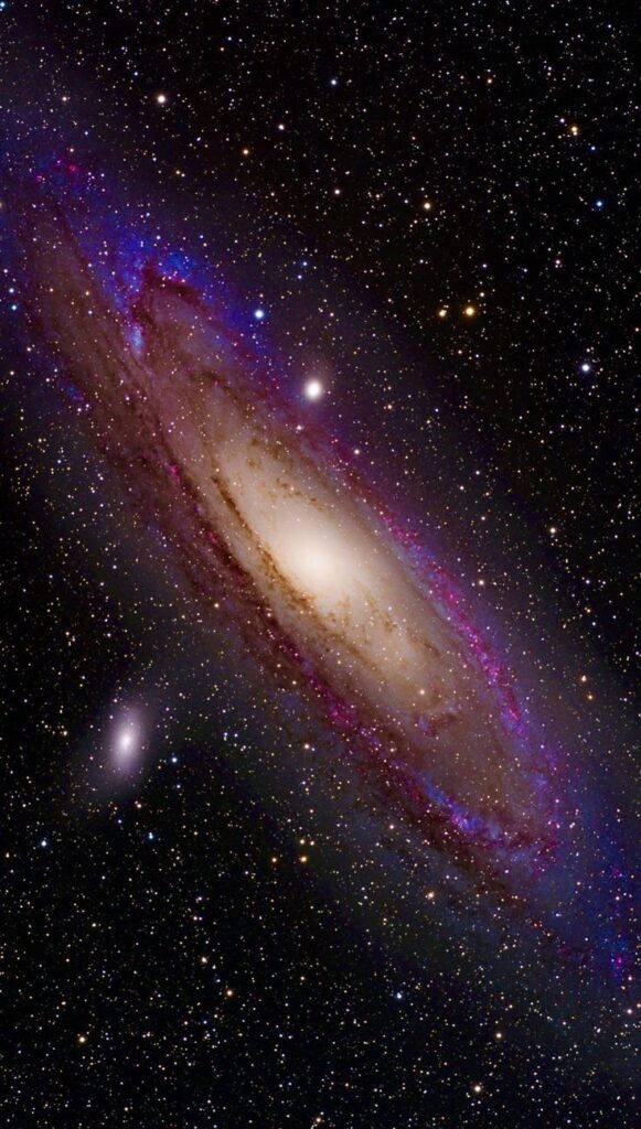R/Space - Phone Images Of The Andromeda Galaxy I Made By Playing Around With